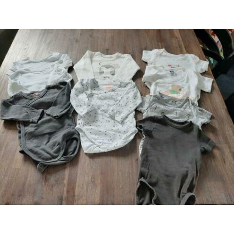 Mooie complete set (75-delig) babykleding in maat 68!