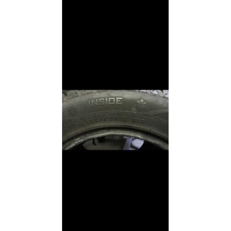 Twee Winter banden 195 /65 /15