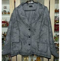 Super leuk grijs jasje met bloemen print maat 44/XL