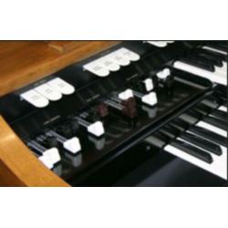 Hammond Lesley 145 met M111
