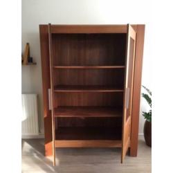 Dressoir + salontafel + vitrinekast