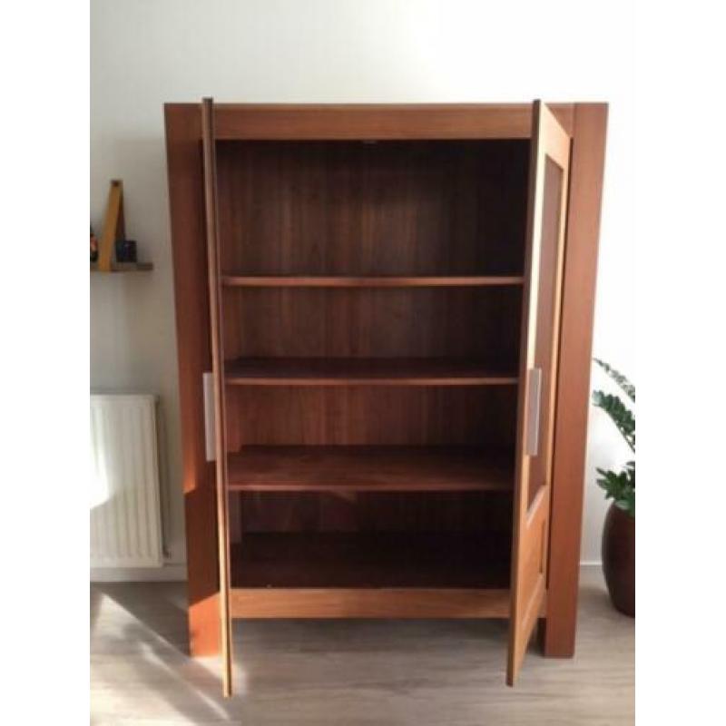 Dressoir + salontafel + vitrinekast