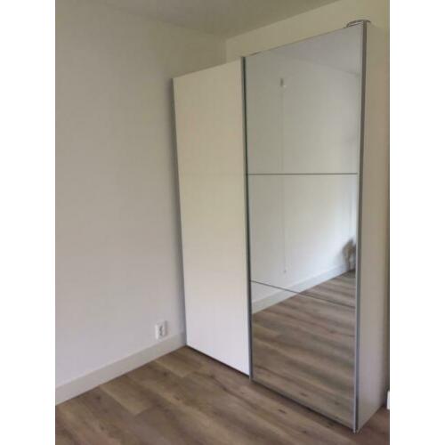 Schuifdeurenkast 152 cm breed - 7 maanden oud