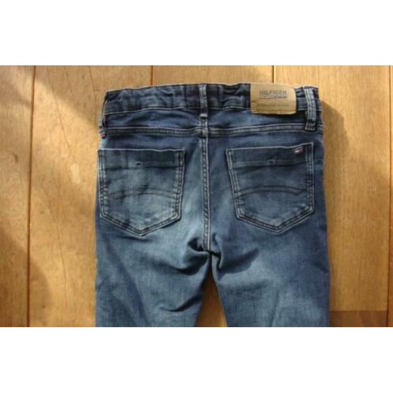 Tommy hilfiger jeans scanton slim fit maat 128 €9,95