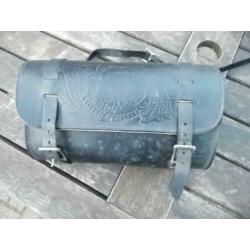 Zwart leer lederen leren motortasje motor tas