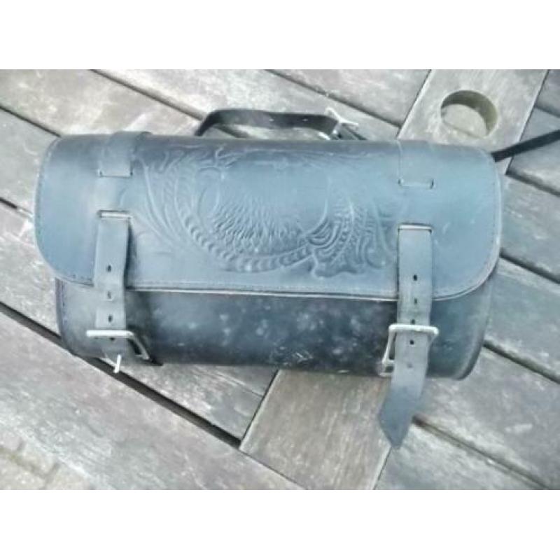 Zwart leer lederen leren motortasje motor tas