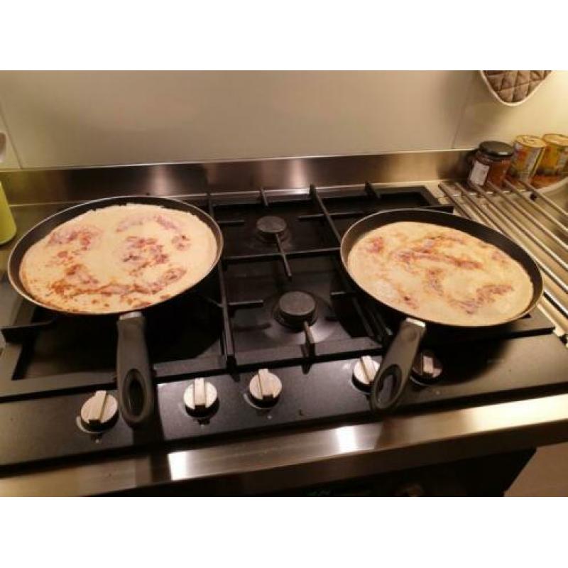 2 x 29 cm diameter speciale pannekoeken pannen