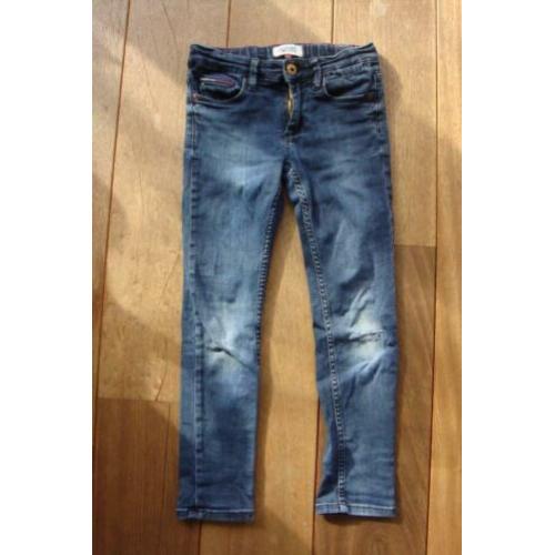 Tommy hilfiger jeans scanton slim fit maat 128 €9,95