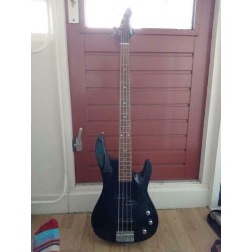 Zwarte 4 snarige basgitaar
