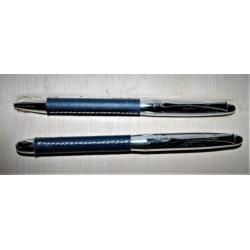 Pennenset in blauwe lederen etui