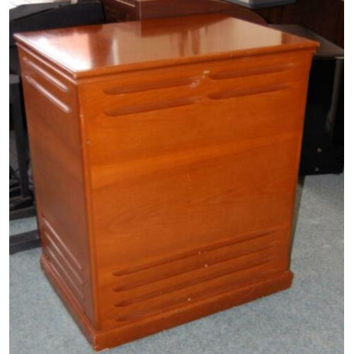 Hammond Lesley 145 met M111