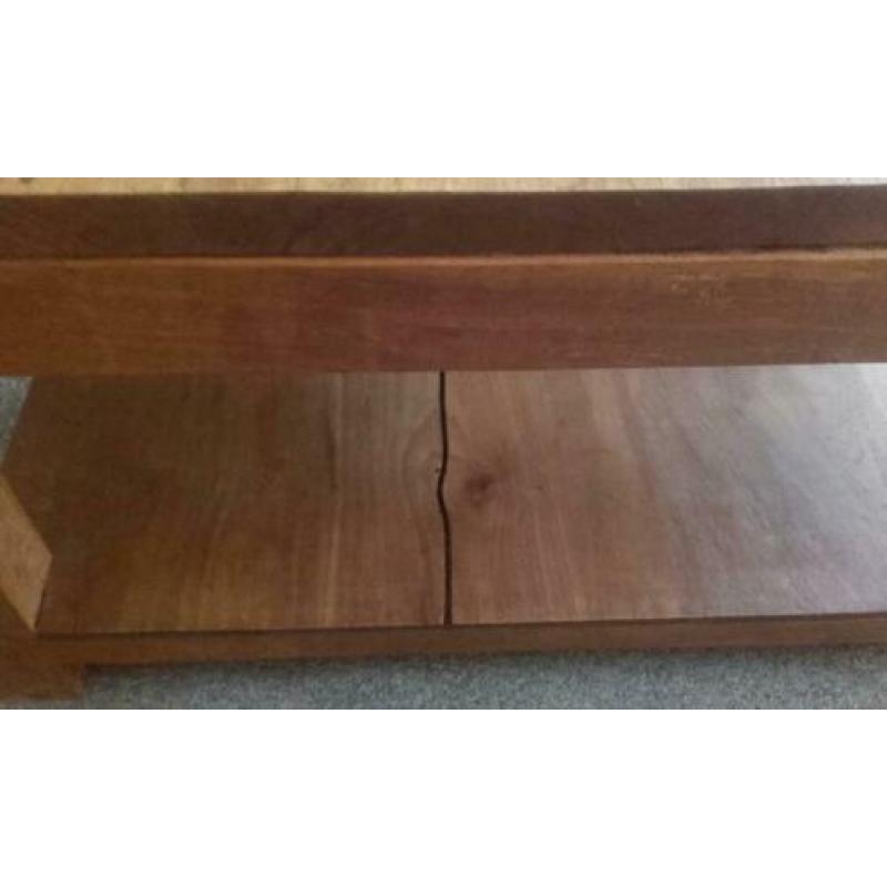 Robuuste salontafel