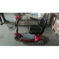 scootmobiel rood