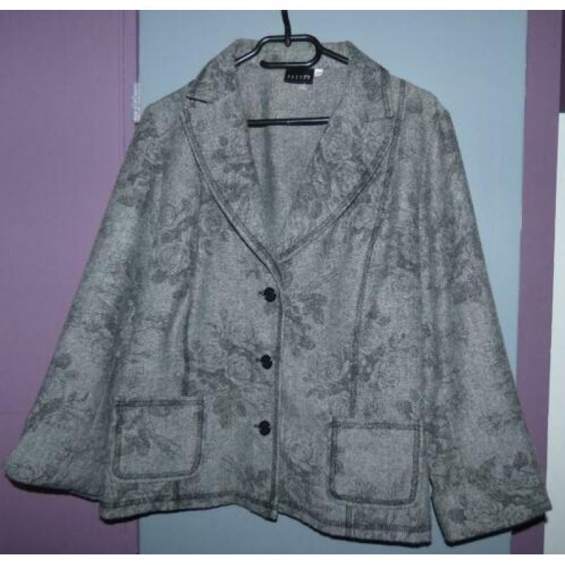 Super leuk grijs jasje met bloemen print maat 44/XL