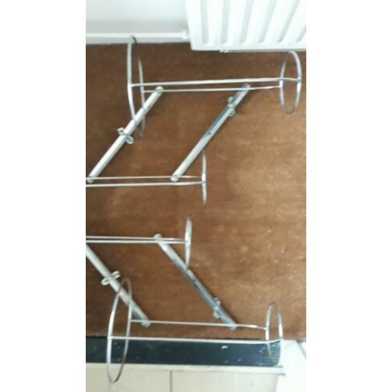 2 fenderhouders voor 4 fenders van 25 cm doorsnee