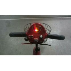 scootmobiel rood