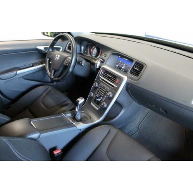 Volvo V60 2.0 D3 Momentum Digitaal dashboard/elektrisch vers