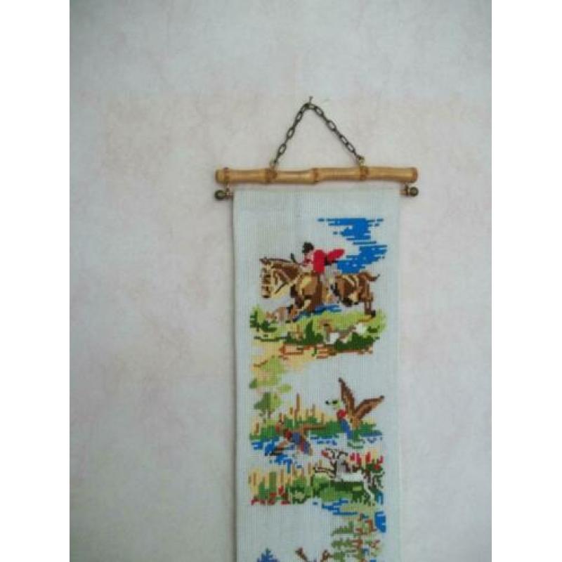 Geborduurde wandhanger paarden / jacht