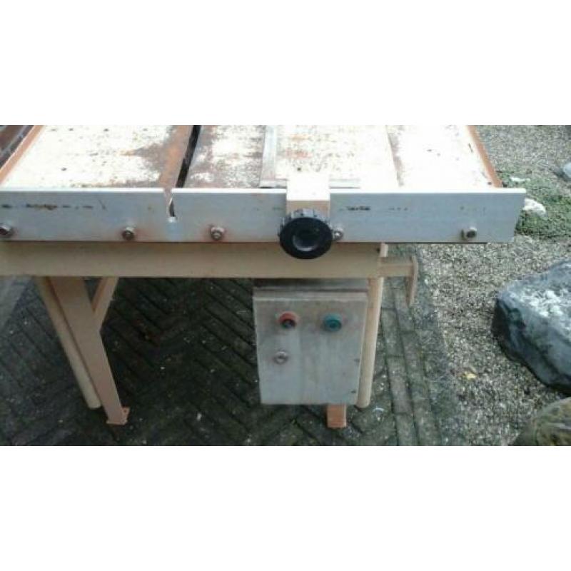 Steenzaagmachine extra grote roltafel zware constructie