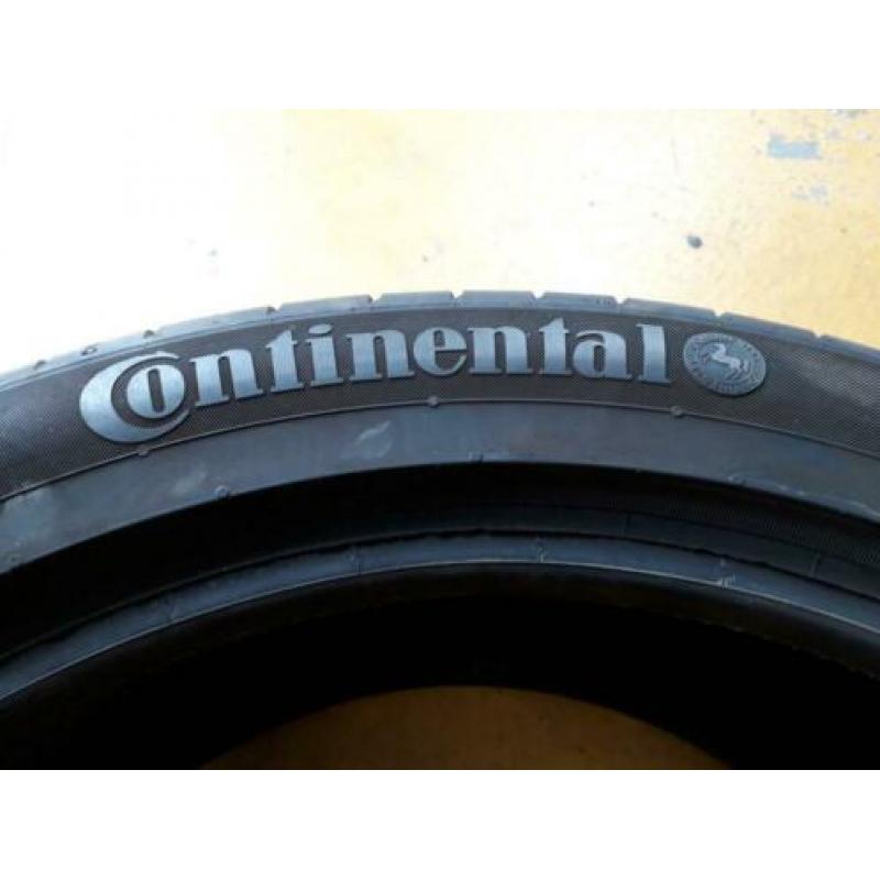 2 zomerbanden 245/45-19 102Y Continental
