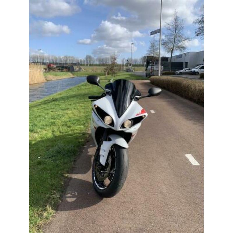 Yamaha R1 2011