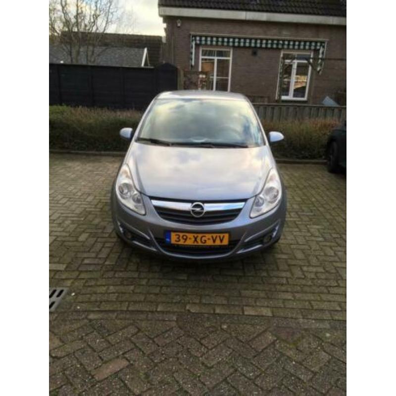 Opel Corsa 1.2i 16V Enjoy Grijs metallic