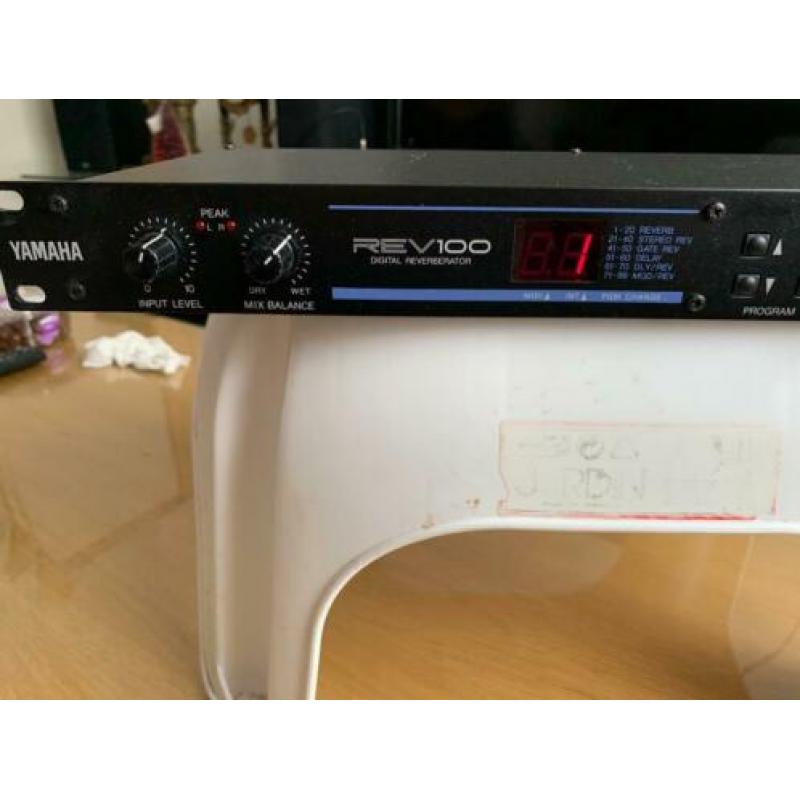 Yamaha REV100 Digital Reverberator