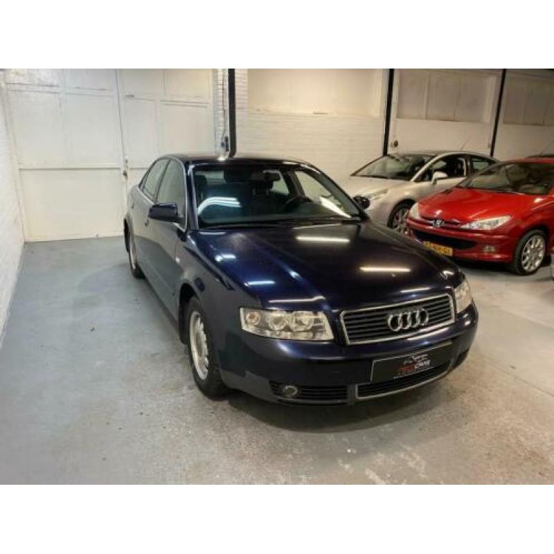 Audi A4 2.0 MT AUTOMAAT//RIJDT SCHAKELT GOED//GOED ONDERHOUD