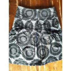 H&M rok mt. 38 donkergrijs met zwart
