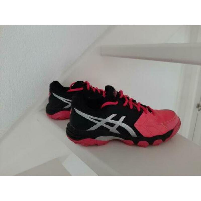 Asics hockeyschoenen maat 37.5