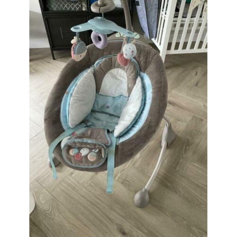 Heerlijke schommelstoel / babyswing Ingenuity