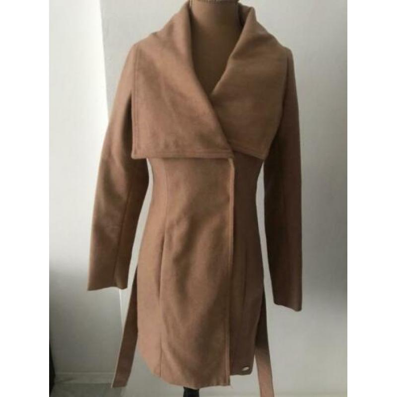 Guess jas maat XS