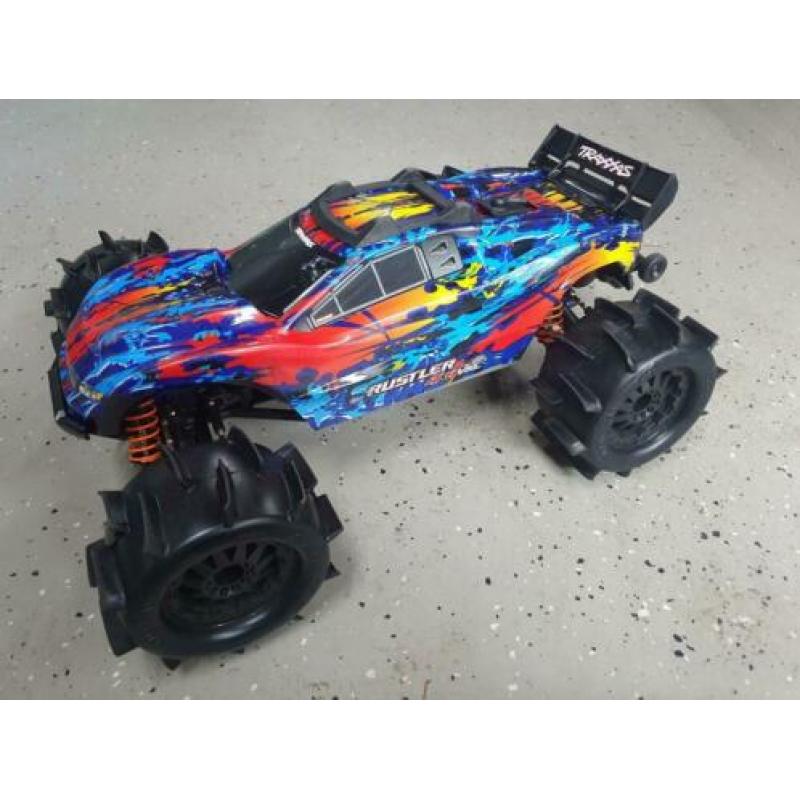 Traxxas Rustler 4x4 VXL (ZGAN!) Met upgrades!