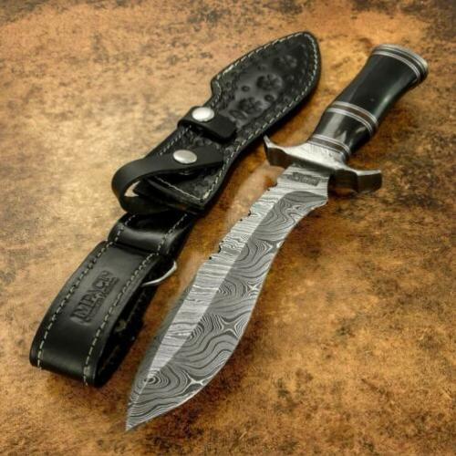 Damast bowie jachtmes, mooi handgemaakt mes UNIEK damascus