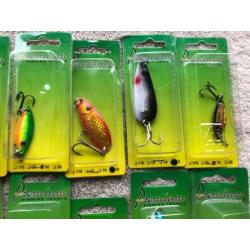 adv 267 / NIEUW mixset 14 blisters diverse pilkers