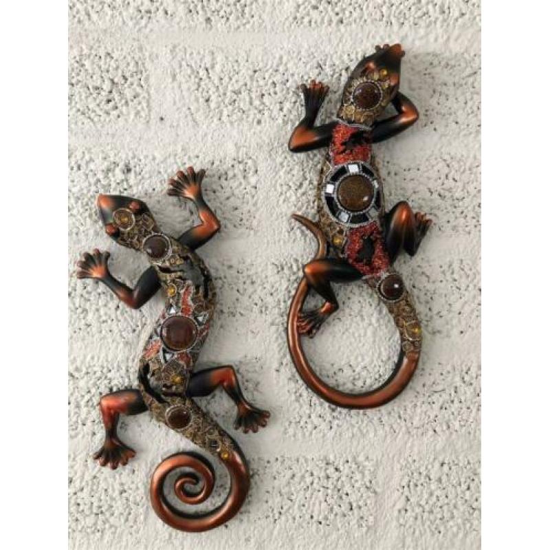 Set salamanders, mooi ingelegd met sierglas-salamander
