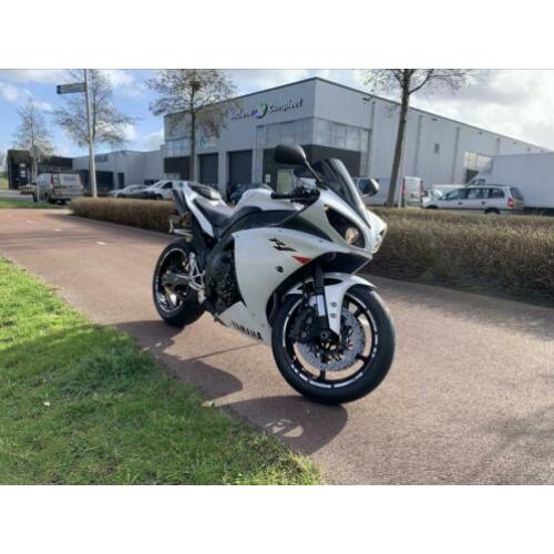 Yamaha R1 2011