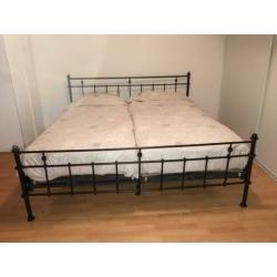 Elektrisch verstelbaar bed