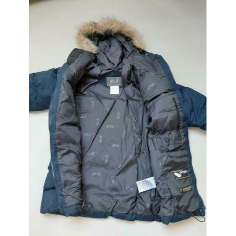 Jack Wolfskin damesjas..in zeer goede staat..