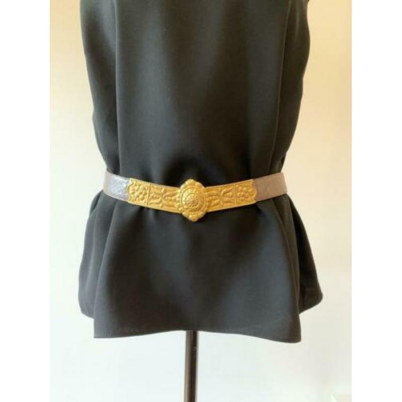 Bruine leren vintage Escada riem met goudkleurige gesp