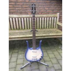 Danelectro longhorn bass