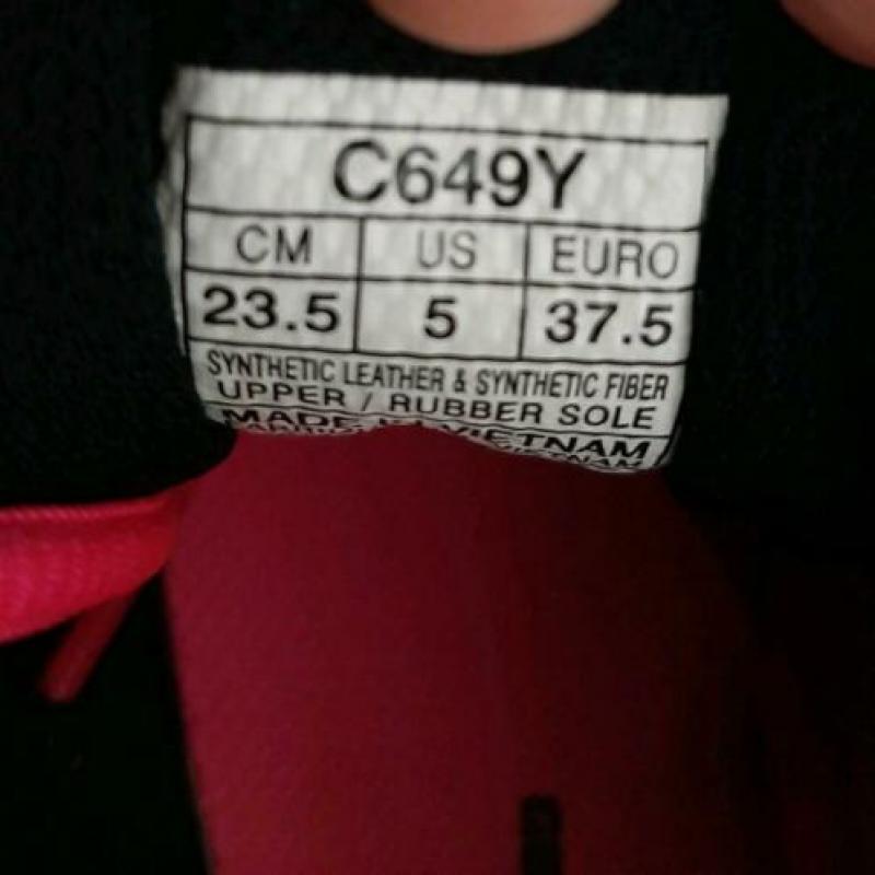 Asics hockeyschoenen maat 37.5