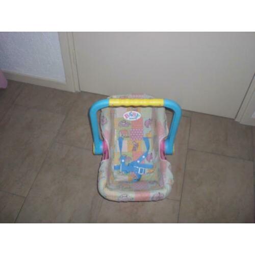 baby born maxicosi kun je een wipstoel van maken + rammeltje