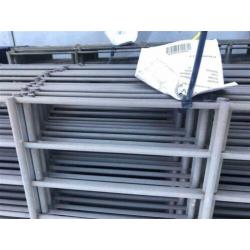60m Gebrand Hekwerk 100cm hoog - 2e keus palen