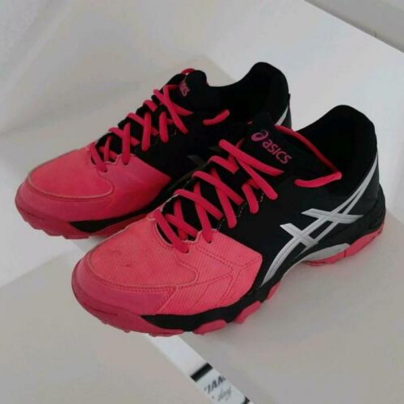Asics hockeyschoenen maat 37.5