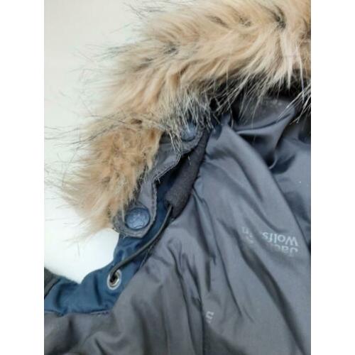 Jack Wolfskin damesjas..in zeer goede staat..