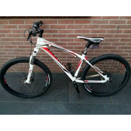 Giant Mountainbike type Revel maat 40
