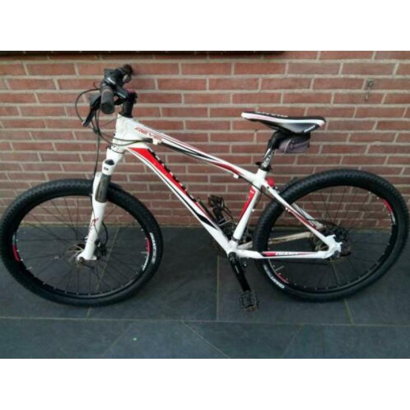 Giant Mountainbike type Revel maat 40