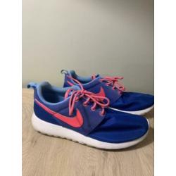 Nike Roshe Run blauw roze maat 38,5 als nieuw