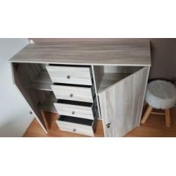 Dressoir, 133x82x39, licht eikenkleur wit gekrijt